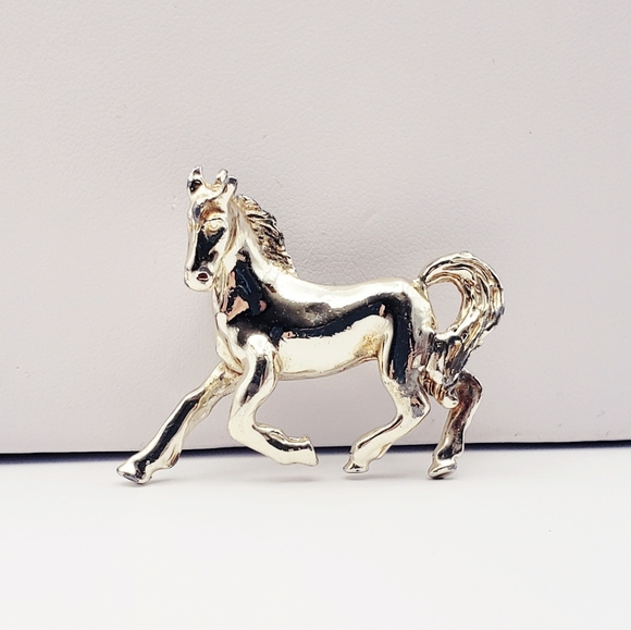 Cute Stallion Horse Brooch Gold Tone - Picture 4 of 4